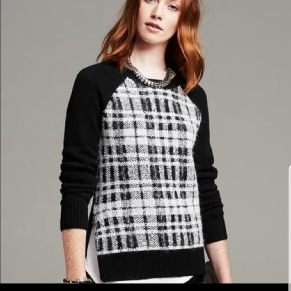 Banana Republic Black & White Plaid Wool & Alpaca Knit Sweater